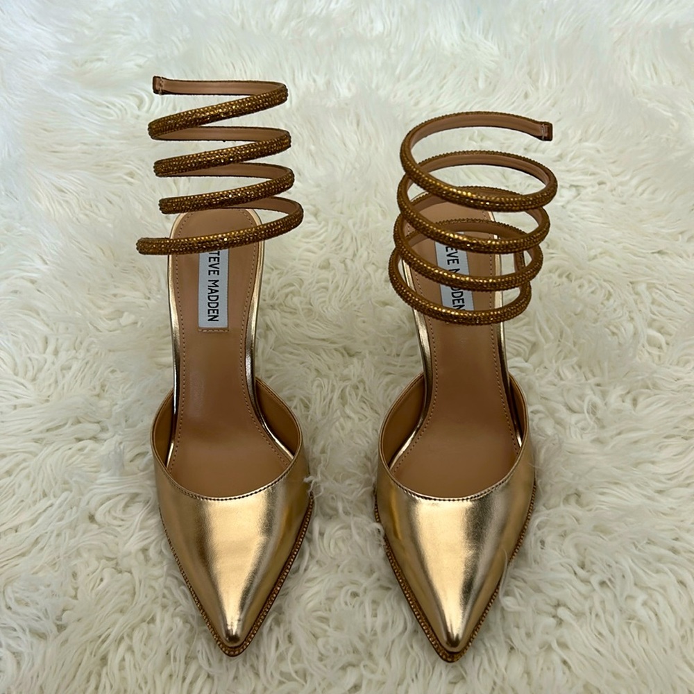 Steve Madden Gold Pump